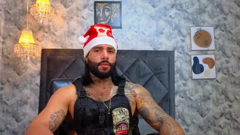 Snapshot of apolo_rousse chatting on 1, 12, 2025 Apolo online show from 1, 12, 2025