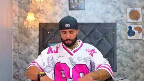 Snapshot of apolo_rousse chatting on 2, 12, 2025 Apolo online show from 2, 12, 2025