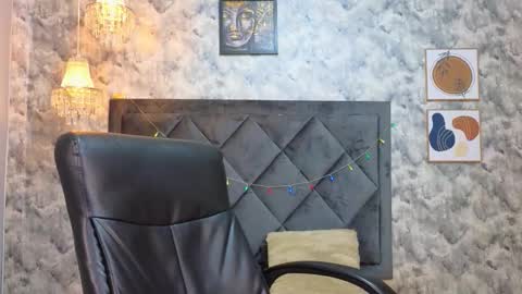 Snapshot of apolo_rousse chatting on 3, 12, 2025 Apolo online show from 3, 12, 2025