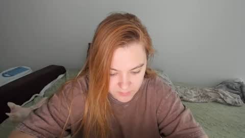 Snapshot of appleyummybuns chatting on 12, 6, 2026 appleyummybuns online show from 12, 6, 2026