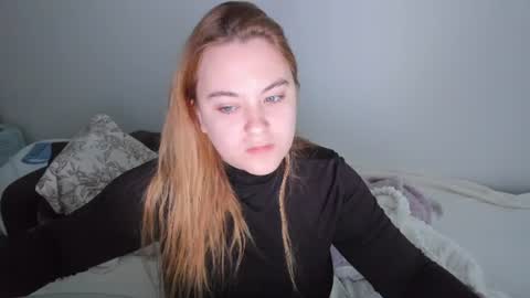 Snapshot of appleyummybuns chatting on 17, 6, 2026 appleyummybuns online show from 17, 6, 2026