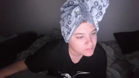 Snapshot of appleyummybuns chatting on 2, 7, 2026 appleyummybuns online show from 2, 7, 2026
