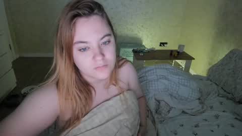 Snapshot of appleyummybuns chatting on 16, 7, 2026 appleyummybuns online show from 16, 7, 2026