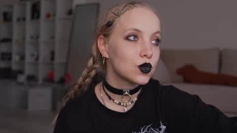  REYNA  next stream is 11h of Feb online show from 29, 3, 2026