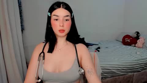 aprettyface1 online show from 18, 12, 2024