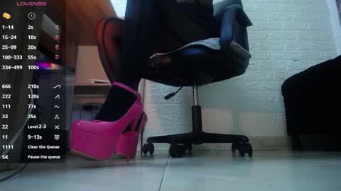 Snapshot of aprhillove chatting on 9, 10, 2025 Aprhillove online show from 9, 10, 2025
