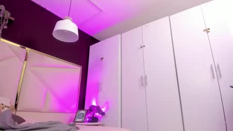 April online show from 30, 9, 2025