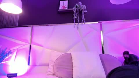 April online show from 1, 4, 2026