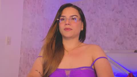 Snapshot of april_summer_ chatting on 21, 5, 2026 Isabella online show from 21, 5, 2026