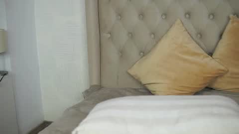 Snapshot of aprilhadid chatting on 28, 6, 2026 Laura online show from 28, 6, 2026
