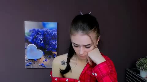 Aprill online show from 7, 3, 2025