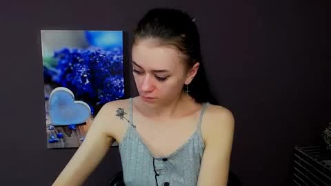 Aprill online show from 12, 3, 2025