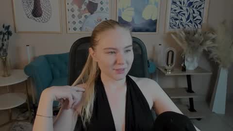 Snapshot of aprilserenity chatting on 15, 10, 2025 April. All year round. online show from 15, 10, 2025