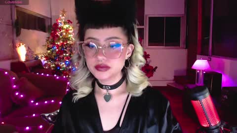 Snapshot of aquamarinebubble chatting on 5, 1, 2025 Zam independent model online show from 5, 1, 2025