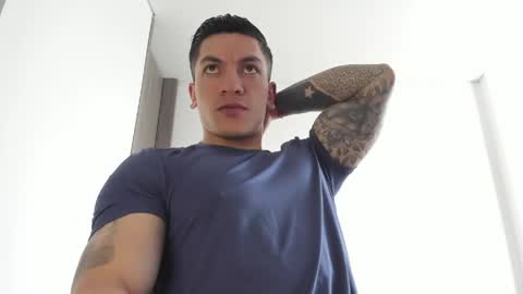 Snapshot of aquiles_51 chatting on 1, 5, 2026 Jonathan online show from 1, 5, 2026