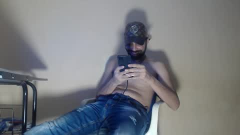 Snapshot of arabebigcock chatting on 8, 10, 2025 ARABE online show from 8, 10, 2025