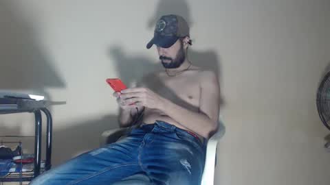 Snapshot of arabebigcock chatting on 19, 10, 2025 ARABE online show from 19, 10, 2025