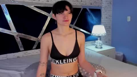 Snapshot of arabellablue chatting on 5, 10, 2025 ArabellaBlue online show from 5, 10, 2025