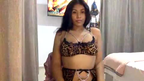 Snapshot of arabiangoddess3 chatting on 7, 1, 2026 Monet online show from 7, 1, 2026