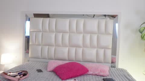   online show from 8, 2, 2025