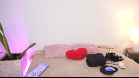   online show from 23, 7, 2026