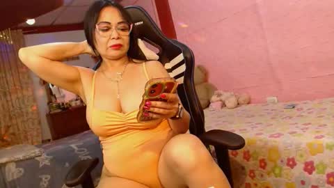 Snapshot of aranza_sexy chatting on 30, 10, 2025 Aranza online show from 30, 10, 2025