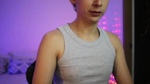 Snapshot of archi_love chatting on 24, 4, 2026 ARCHIBALDO online show from 24, 4, 2026
