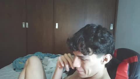 Snapshot of ares_aestheticgod chatting on 26, 11, 2025 Ares D online show from 26, 11, 2025