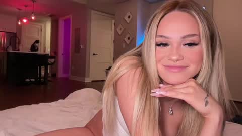Snapshot of ari_02 chatting on 18, 6, 2026 Ari online show from 18, 6, 2026