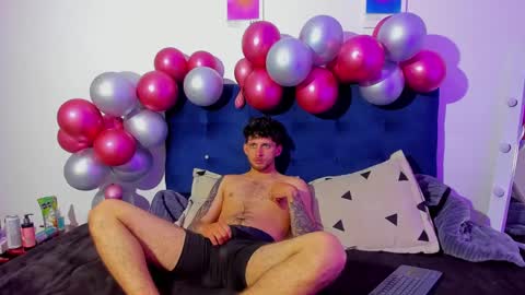 Ari and loggan online show from 22, 12, 2024