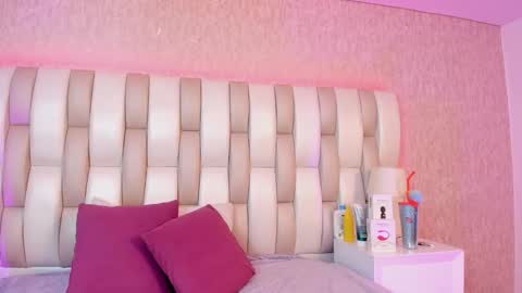 Snapshot of ari_lynn_ chatting on 13, 2, 2026 ari_lynn_ online show from 13, 2, 2026