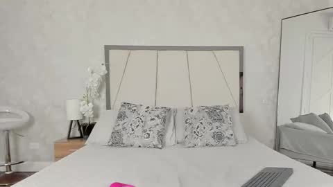 Snapshot of ari_wilde chatting on 12, 1, 2026 Ari Wilde online show from 12, 1, 2026