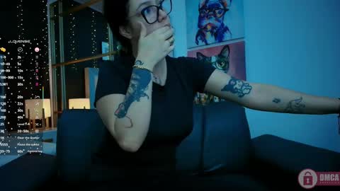 Snapshot of aria_bloomer chatting on 8, 5, 2026 Ari online show from 8, 5, 2026