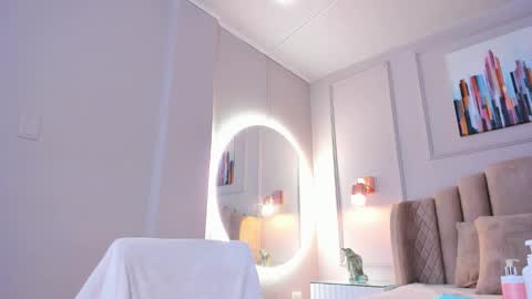 Snapshot of aria_greco chatting on 13, 12, 2024 Aria  online show from 13, 12, 2024