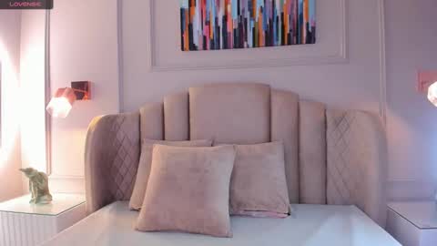 Snapshot of aria_greco chatting on 5, 1, 2025 Aria  online show from 5, 1, 2025