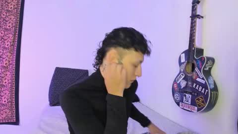 Aria and Orien online show from 6, 3, 2026