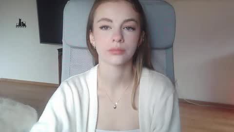 Snapshot of ariacreazy chatting on 17, 10, 2025 AriaCreazy online show from 17, 10, 2025