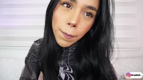 Snapshot of ariadna5 chatting on 13, 10, 2025 ARIADNA online show from 13, 10, 2025