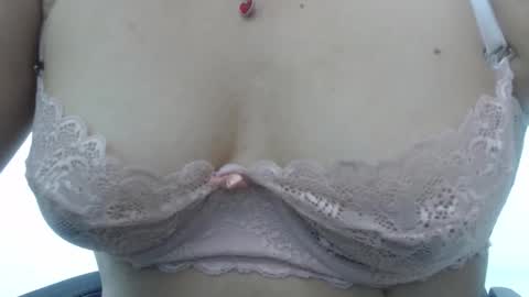 ...Ariana... online show from 13, 9, 2025