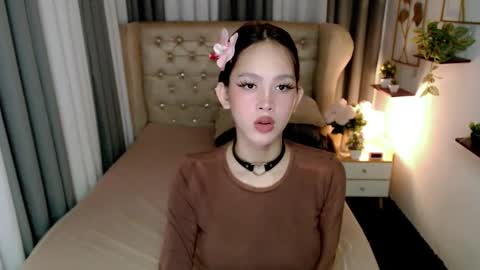 Snapshot of ariahooper chatting on 27, 2, 2026 Christine JorgensenChristmas wish breasts implants online show from 27, 2, 2026