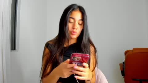 Aria Montgomery online show from 16, 4, 2026