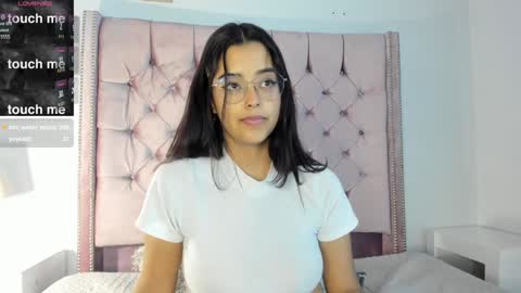 Ariana  online show from 8, 2, 2025