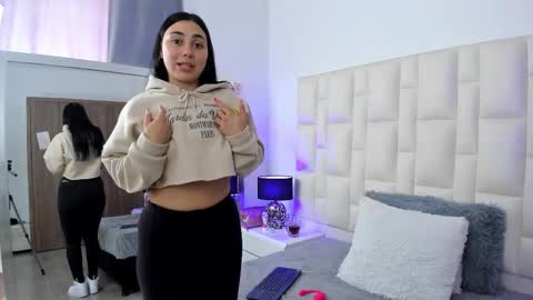  ariana  online show from 2, 10, 2025