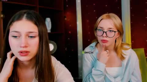 arianaa_cat online show from 14, 4, 2026