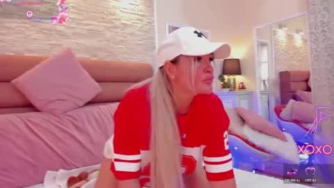 Snapshot of arianacroft_ chatting on 29, 4, 2026 Ariana online show from 29, 4, 2026