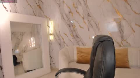 Ariana Dumont online show from 22, 9, 2025