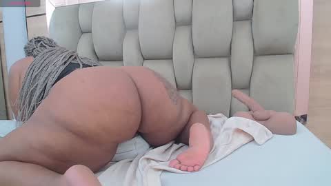 arianna pearl online show from 24, 1, 2025