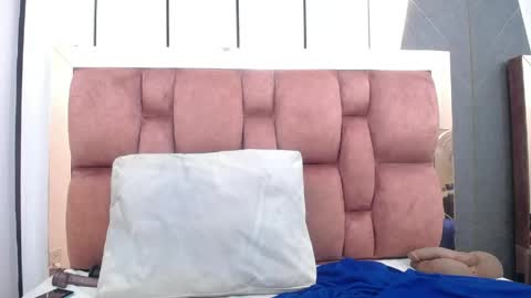 arianna pearl online show from 18, 4, 2026