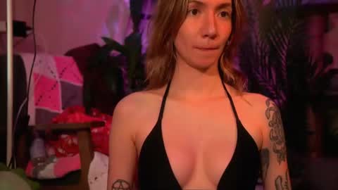 Snapshot of arianna_richi chatting on 18, 6, 2026 Olivka online show from 18, 6, 2026