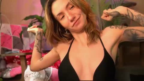 Snapshot of arianna_richi chatting on 19, 6, 2026 Olivka online show from 19, 6, 2026